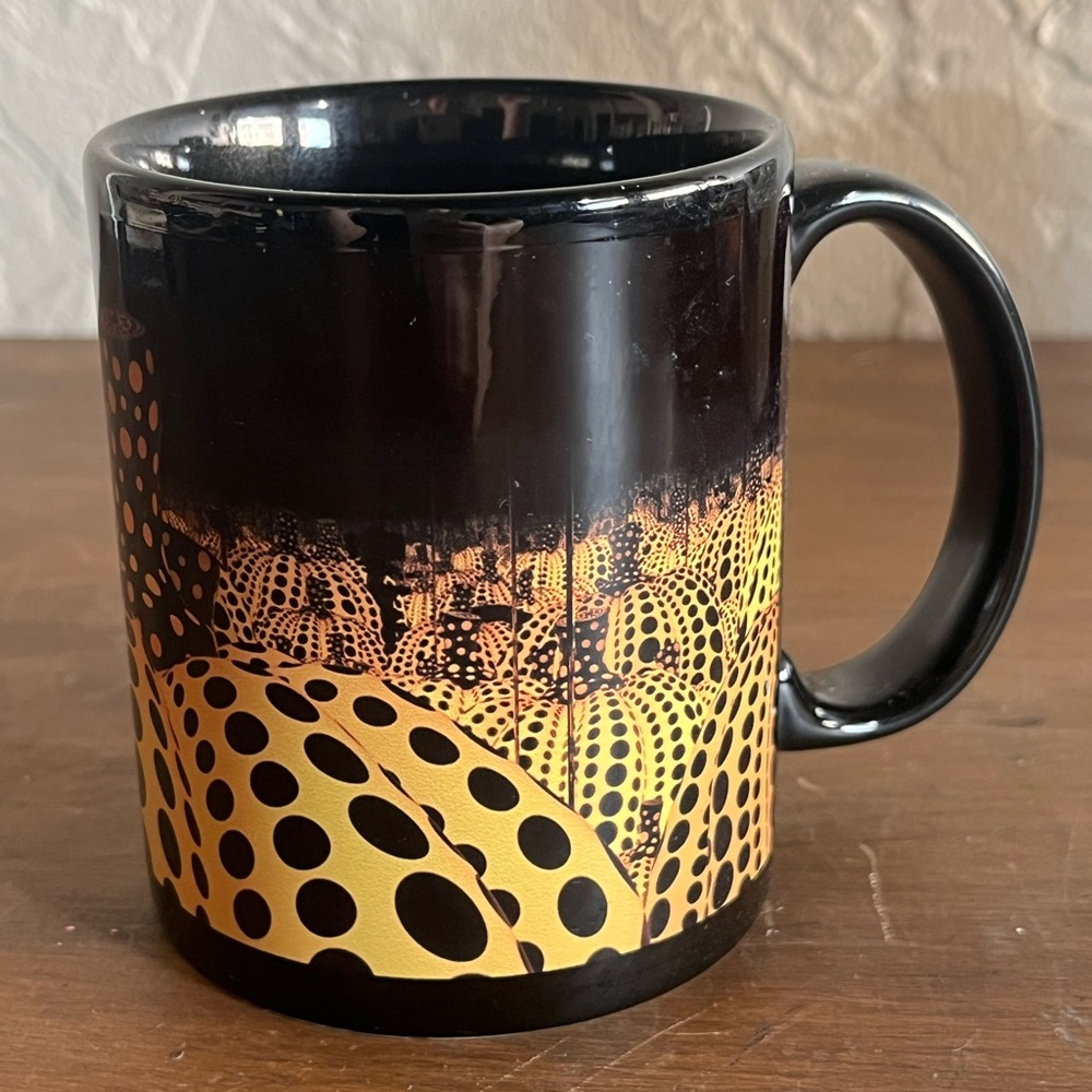 ✨Yayoi Kusama Japanese Artist Black Ceramic Coffee Mug with Pumpkin Pattern✨ - Picture 2 of 7